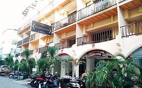 Boomerang Inn Patong